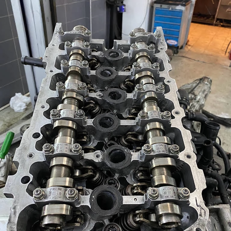 Motor silindir kapağı ve eksantrik mili bakımı
