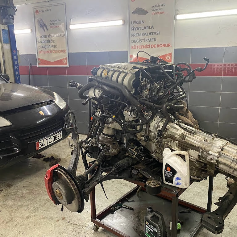 Servis alanımızda motor ve şanzıman değişimi çalışması