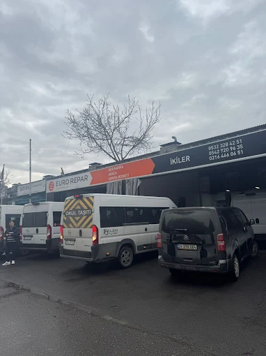 İkiler Oto dış cephe ve araç kabul alanı